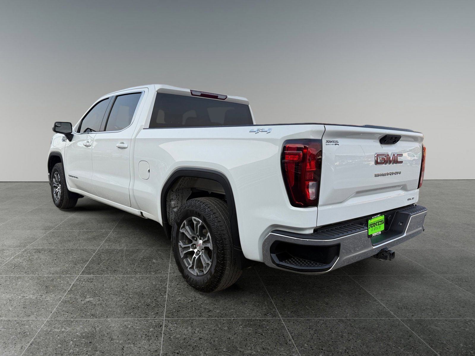 2023 GMC Sierra 1500 SLE