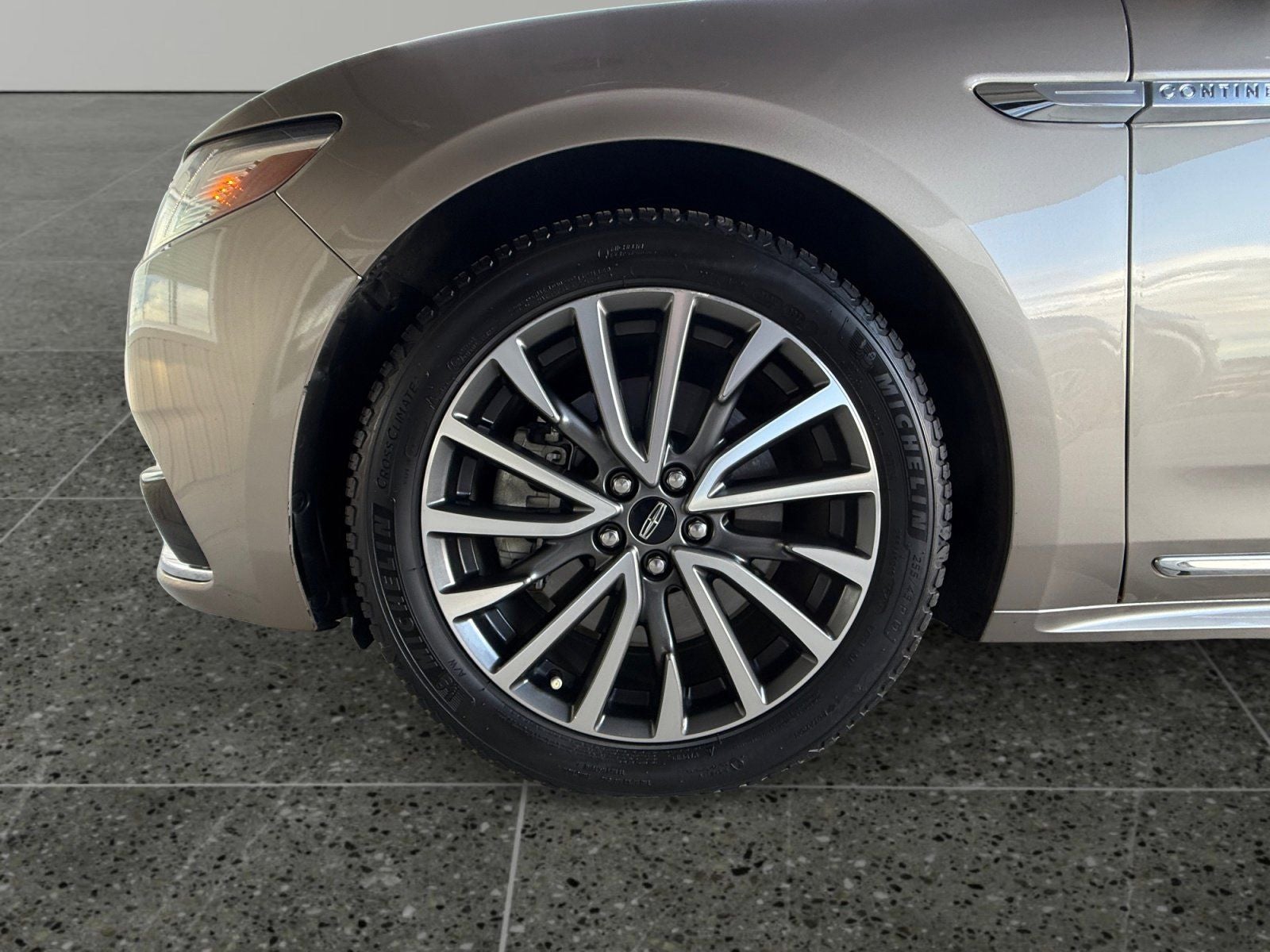 2018 Lincoln Continental Select