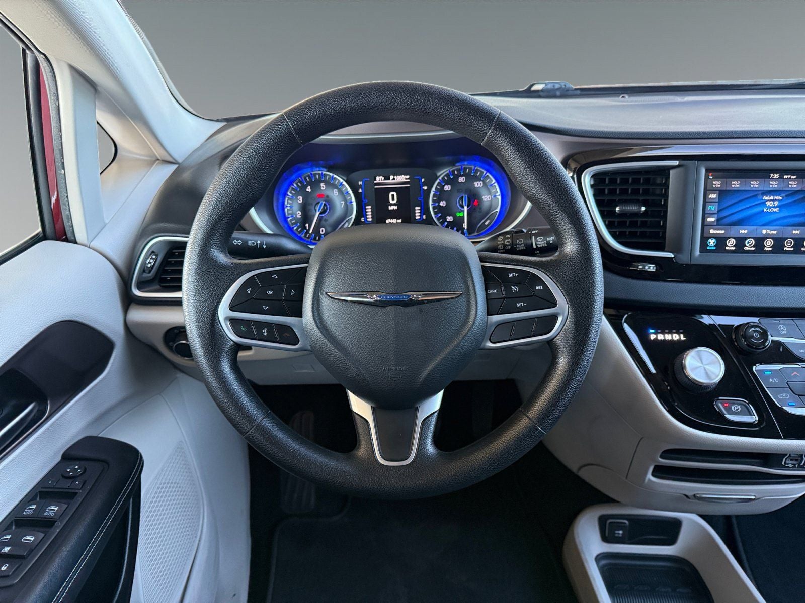 2021 Chrysler Voyager LX