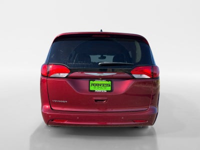 2021 Chrysler Voyager LX