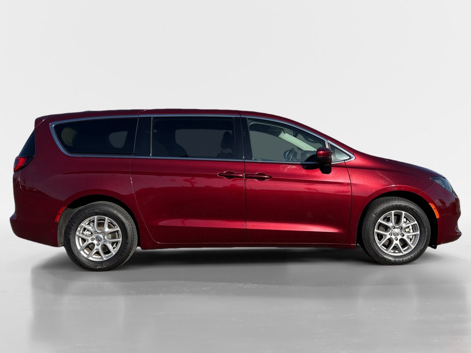 2021 Chrysler Voyager LX