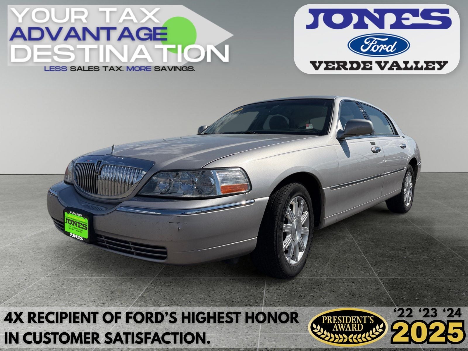 2010 Lincoln Town Car Signature Limited's photo