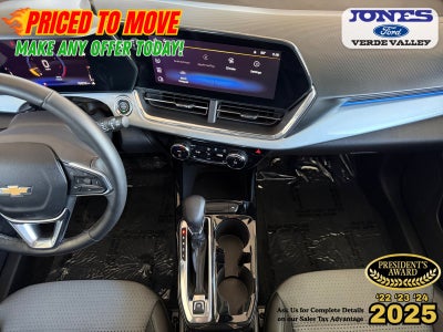 2025 Chevrolet Trax LT