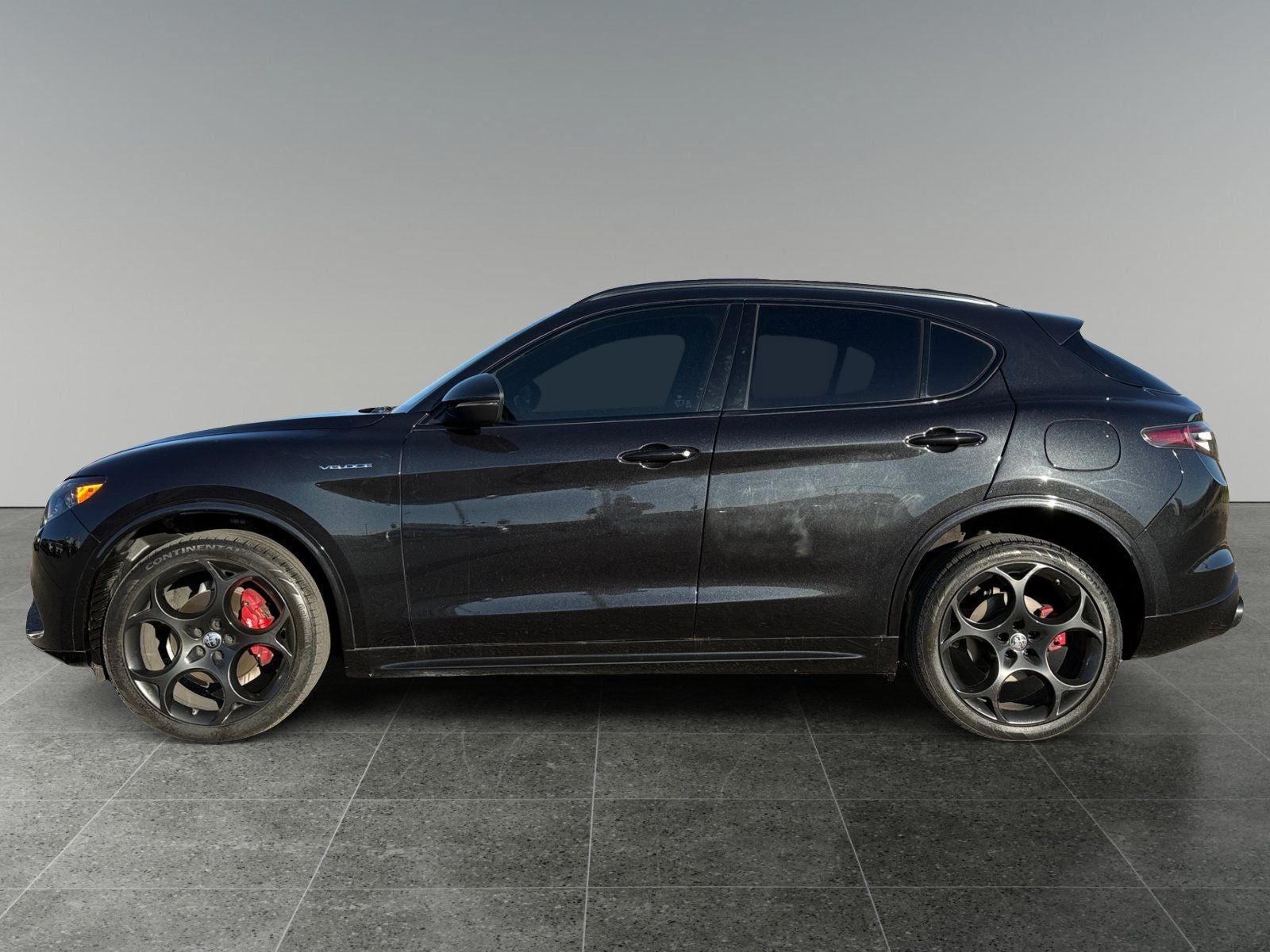2025 Alfa Romeo Stelvio Base