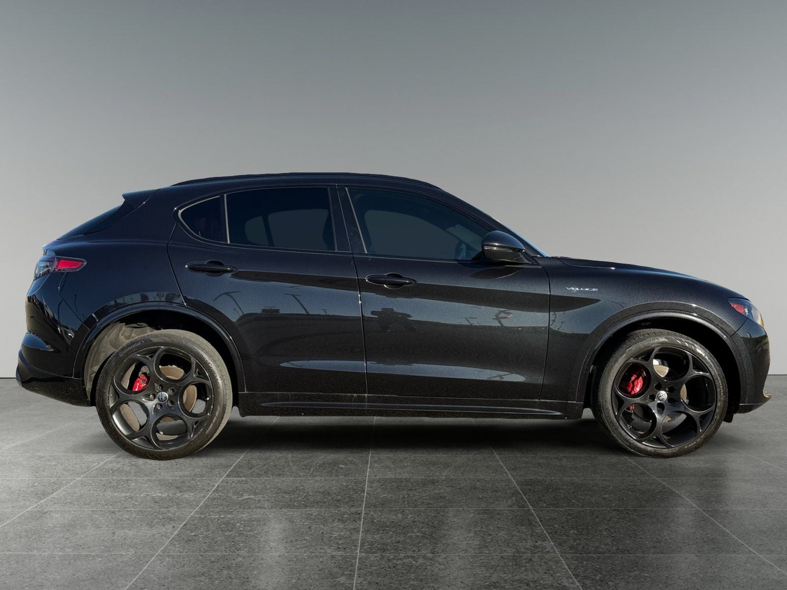 2025 Alfa Romeo Stelvio Base