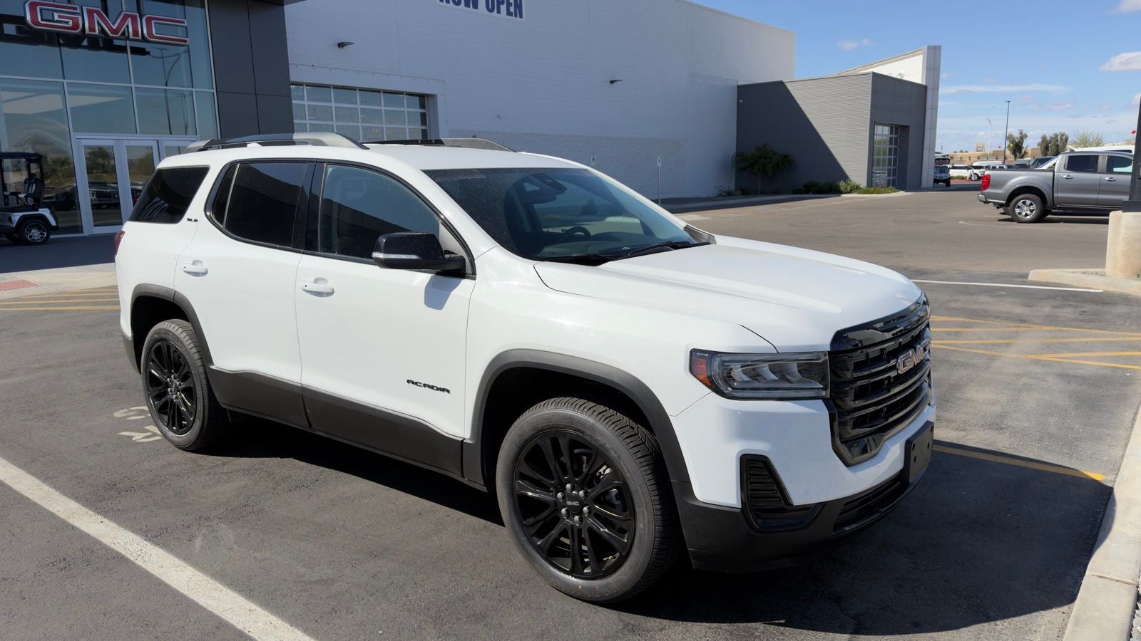 2023 GMC Acadia SLE