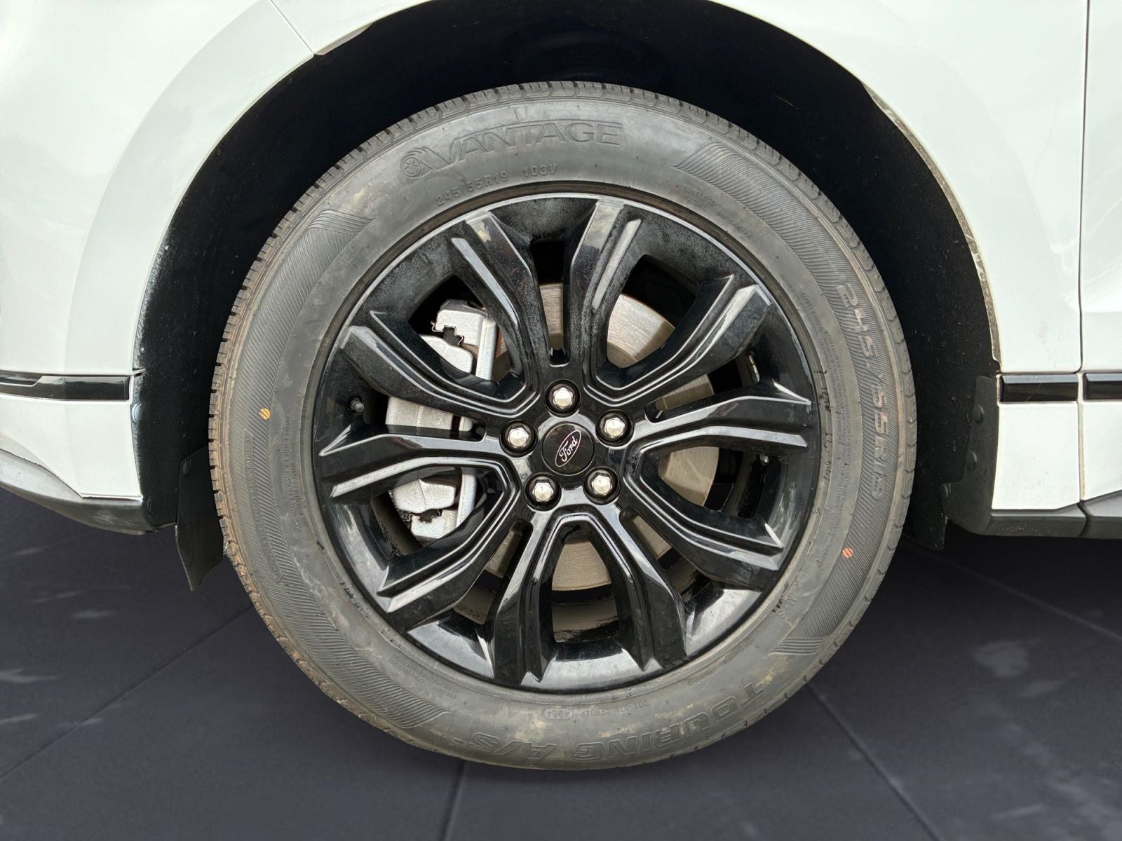 2024 Ford Edge SE