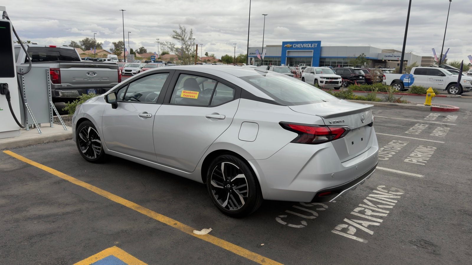 2025 Nissan Versa 1.6 SR
