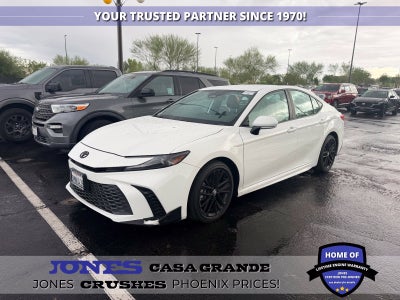 2025 Toyota Camry SE