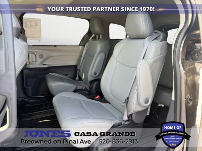 2023 Toyota Sienna XLE