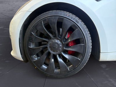 2023 Tesla Model 3 Performance