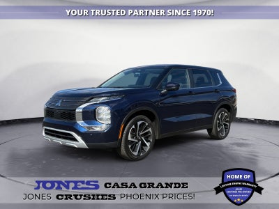 2023 Mitsubishi Outlander SE