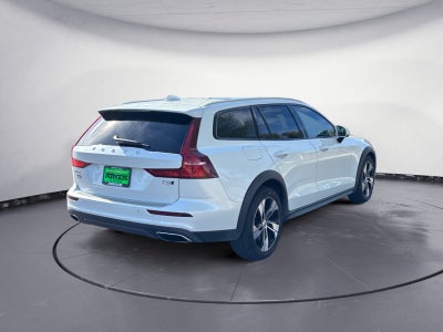 2021 Volvo V60 Cross Country T5