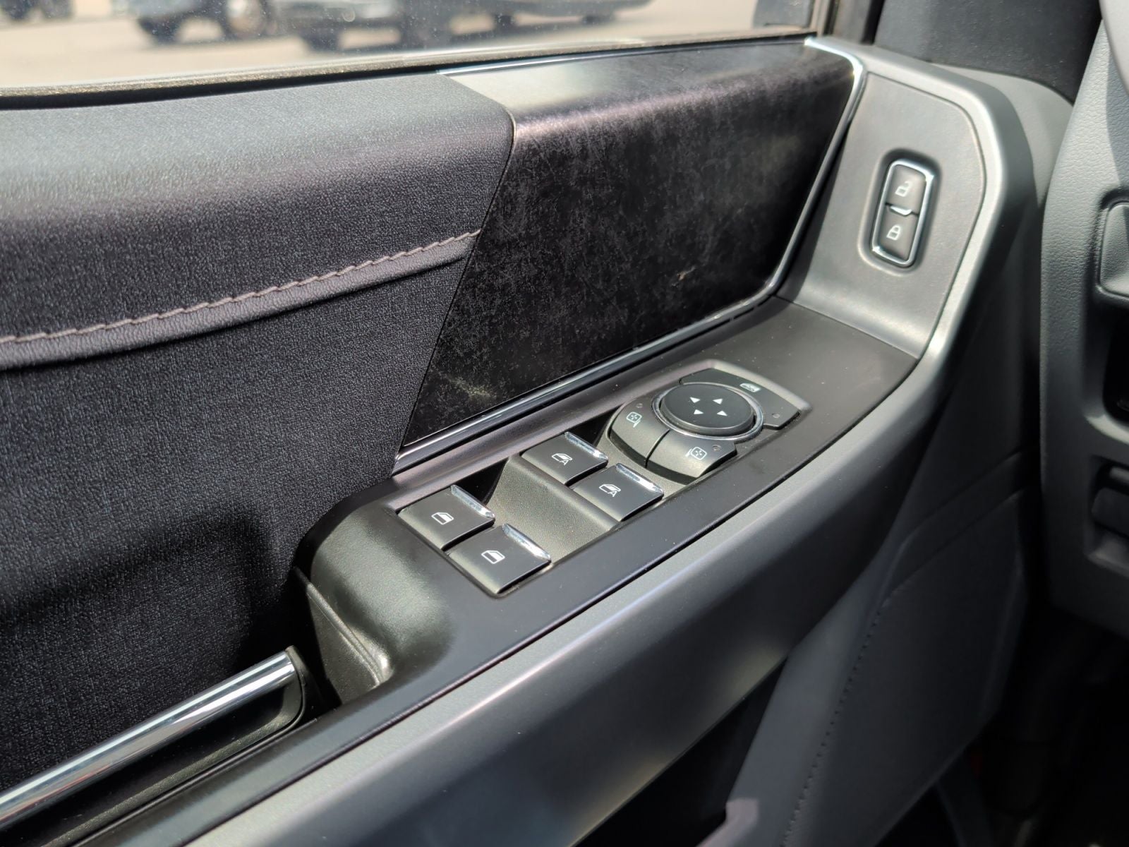 2023 Ford F-150 Lightning XLT