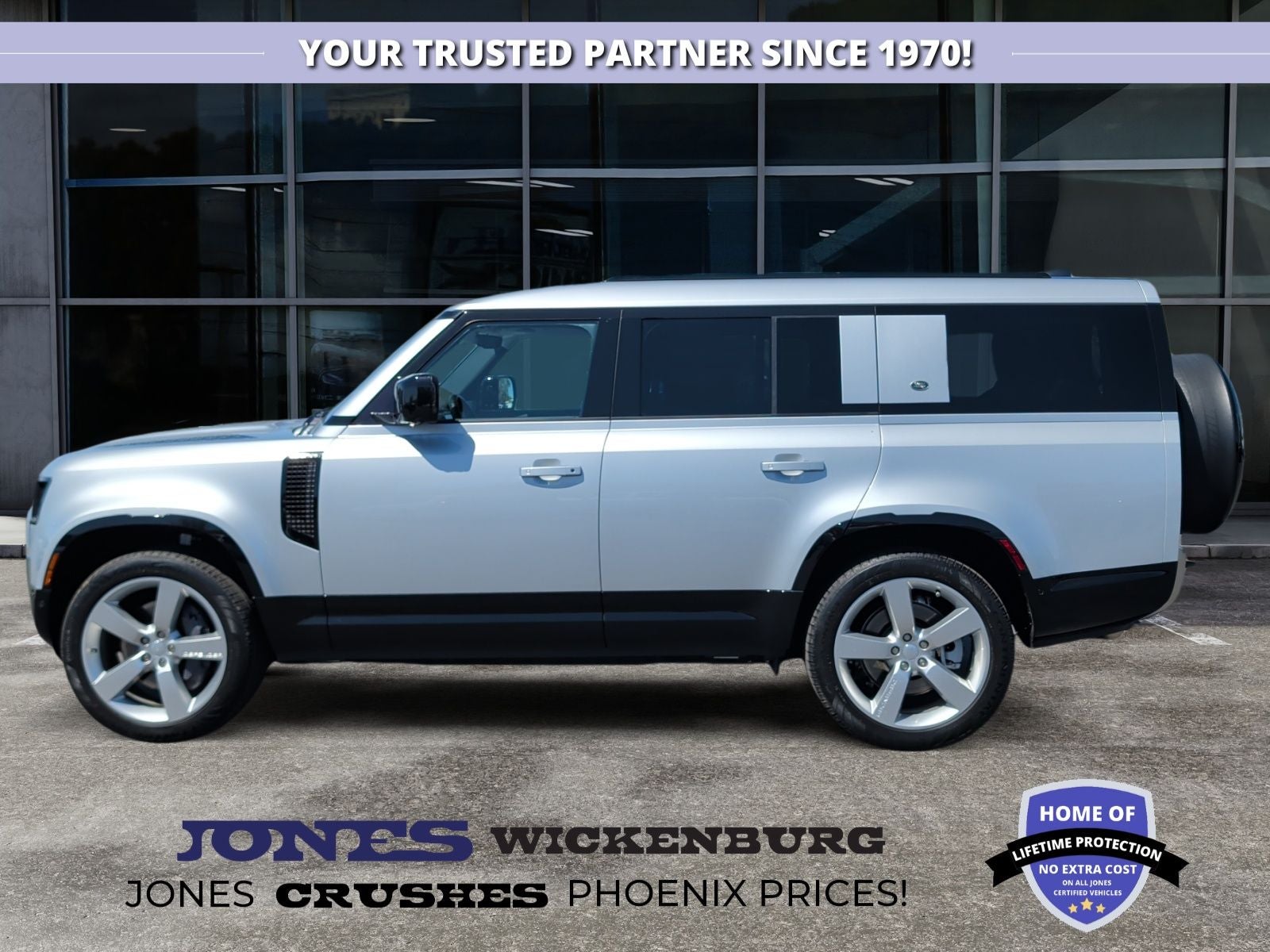 2023 Land Rover Defender 130 SE