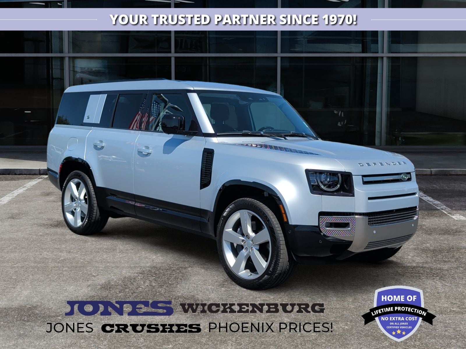 2023 Land Rover Defender 130 SE