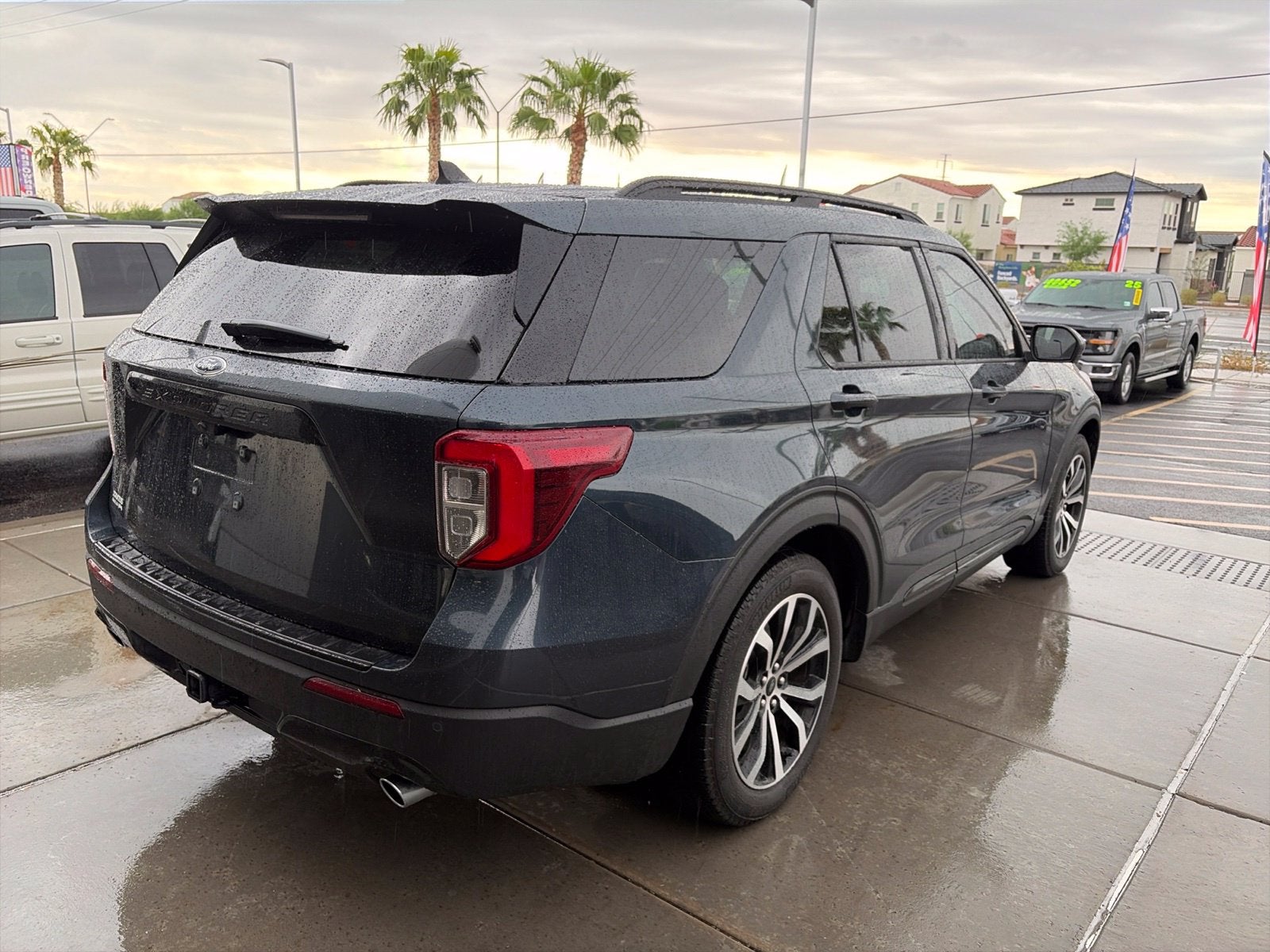 2023 Ford Explorer ST-Line