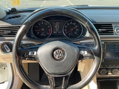 2016 Volkswagen Passat 1.8T SE
