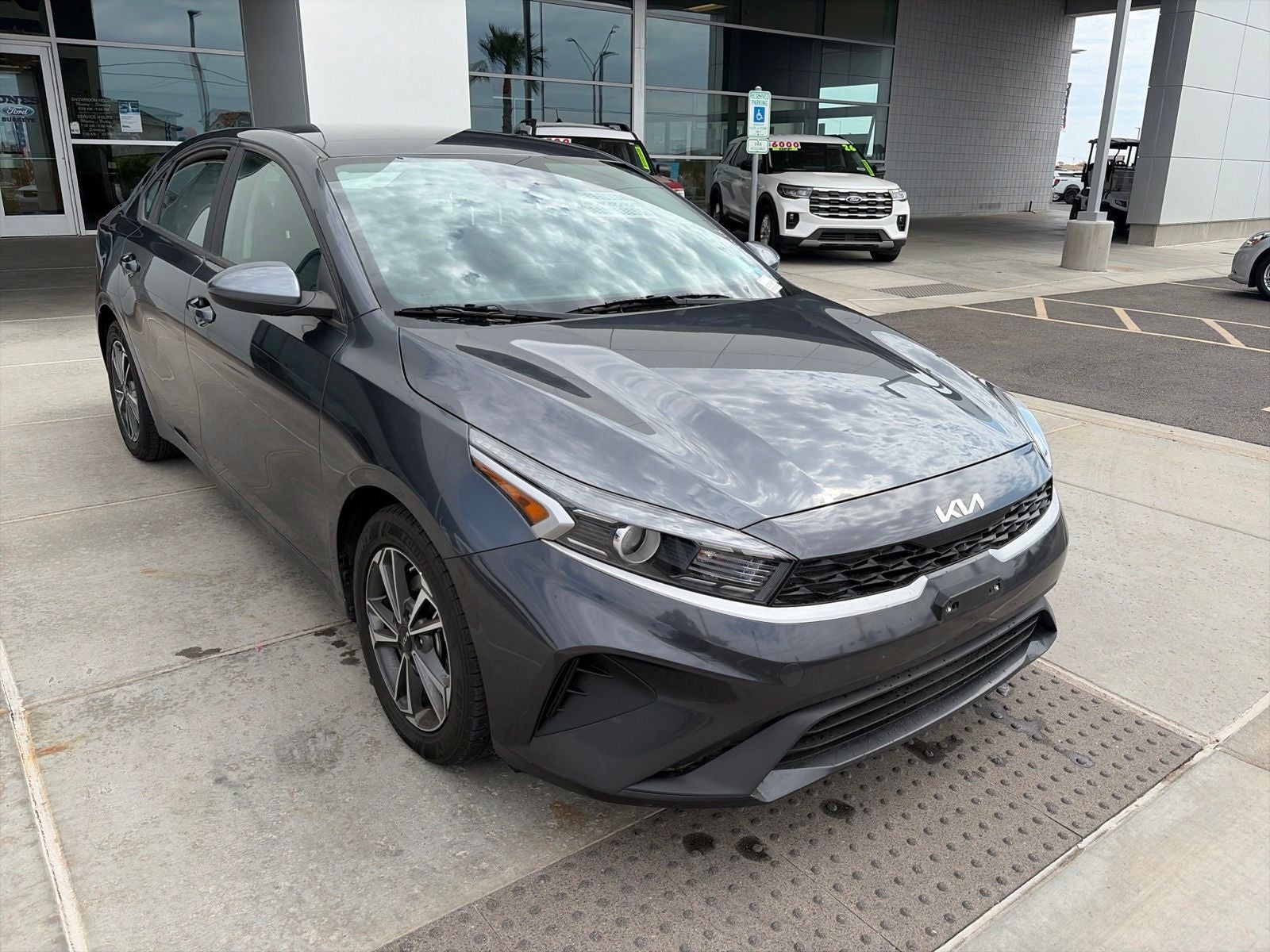 2023 Kia Forte LXS