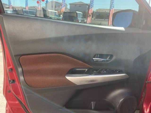 2020 Nissan Kicks SR