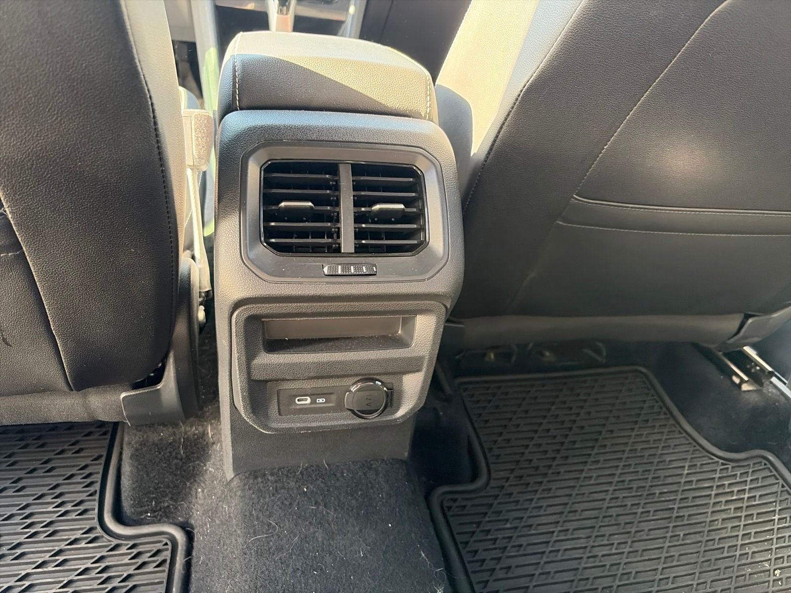 2024 Volkswagen Tiguan 2.0T SEL R-Line