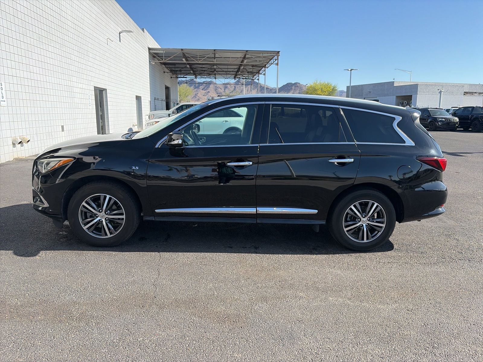 2019 INFINITI QX60 LUXE