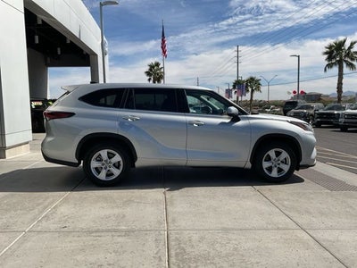 2024 Toyota Highlander LE