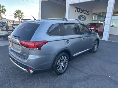 2016 Mitsubishi Outlander Base