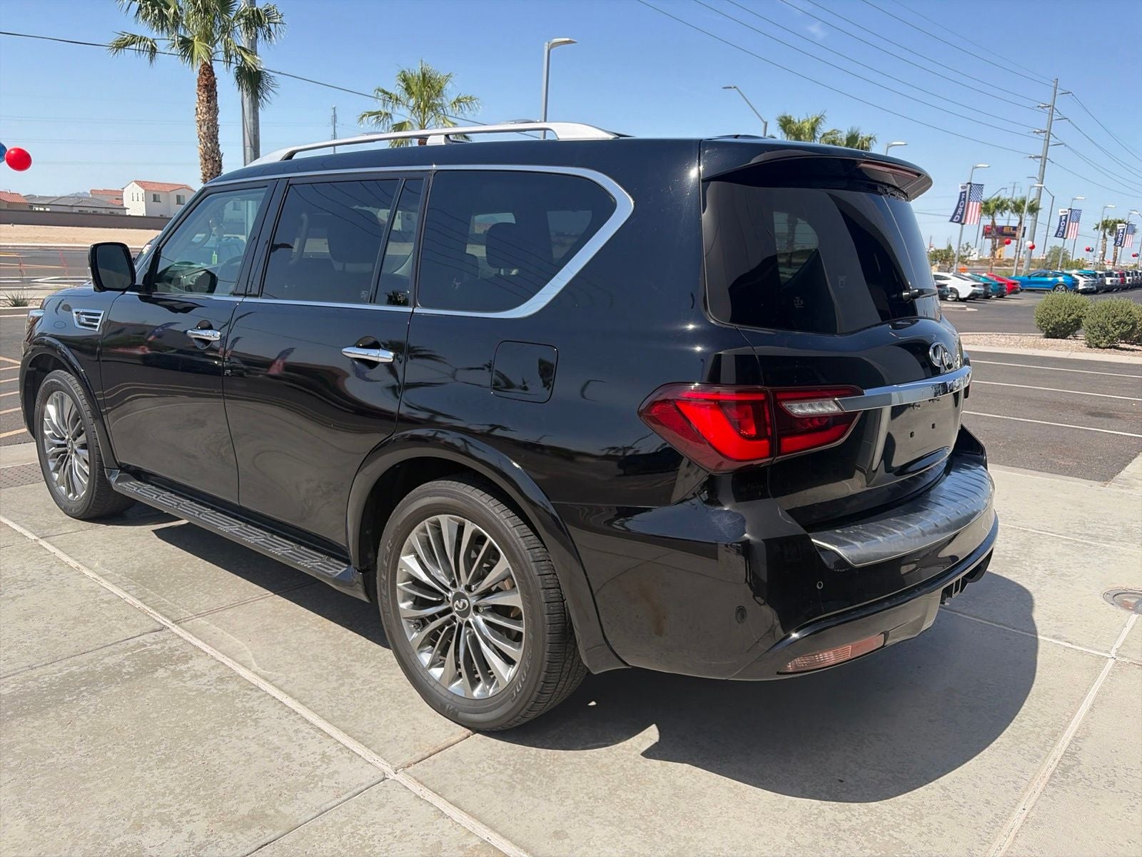 2022 INFINITI QX80 LUXE
