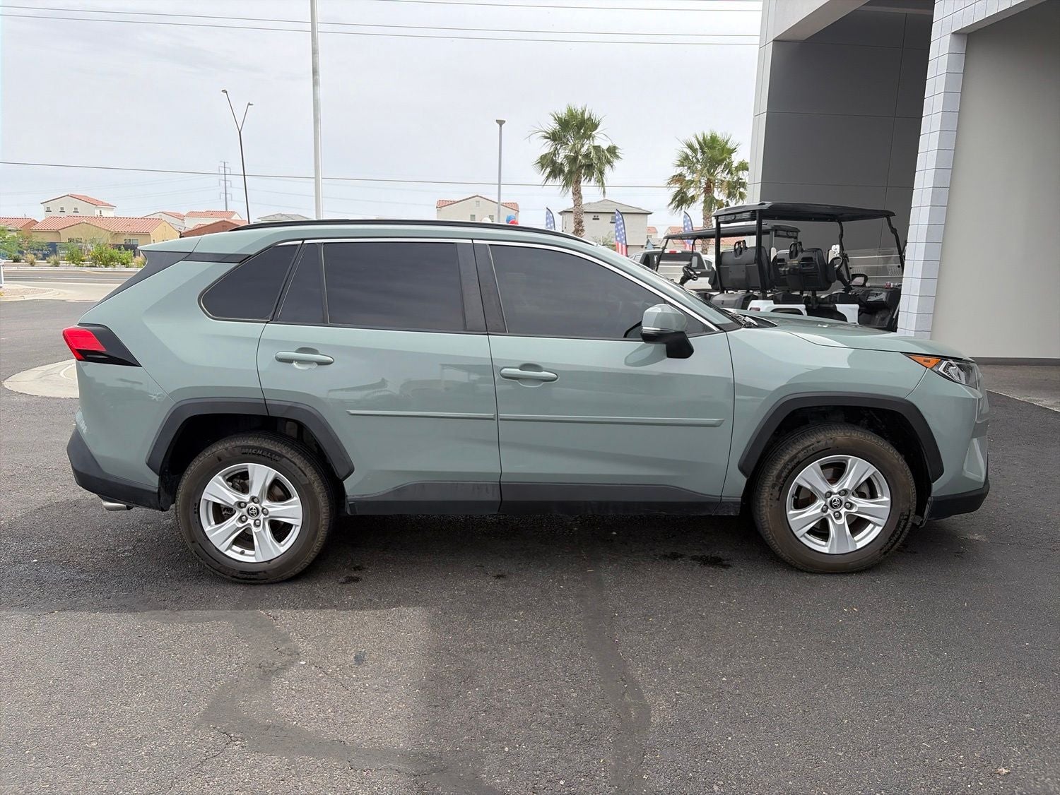 2021 Toyota RAV4 XLE