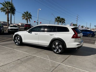 2021 Volvo V60 Cross Country T5